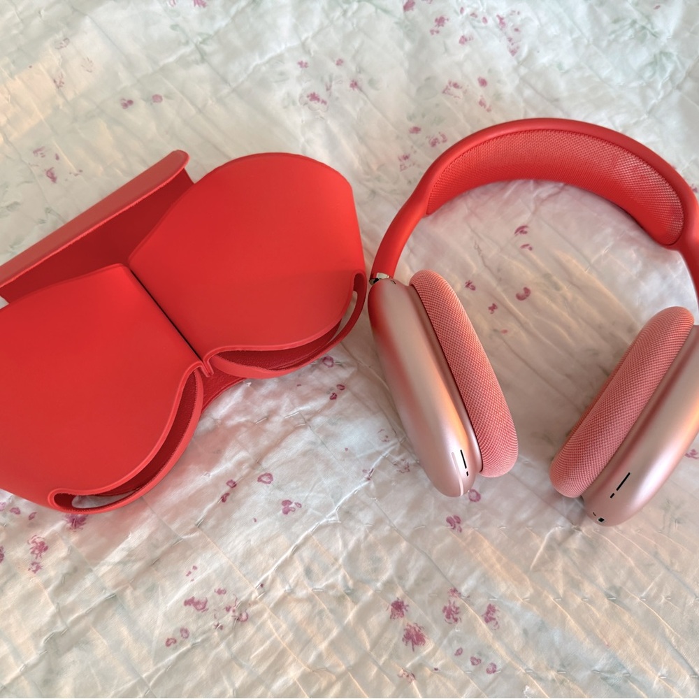 APPLE AirPods Max Wireless Over Ear Headphones